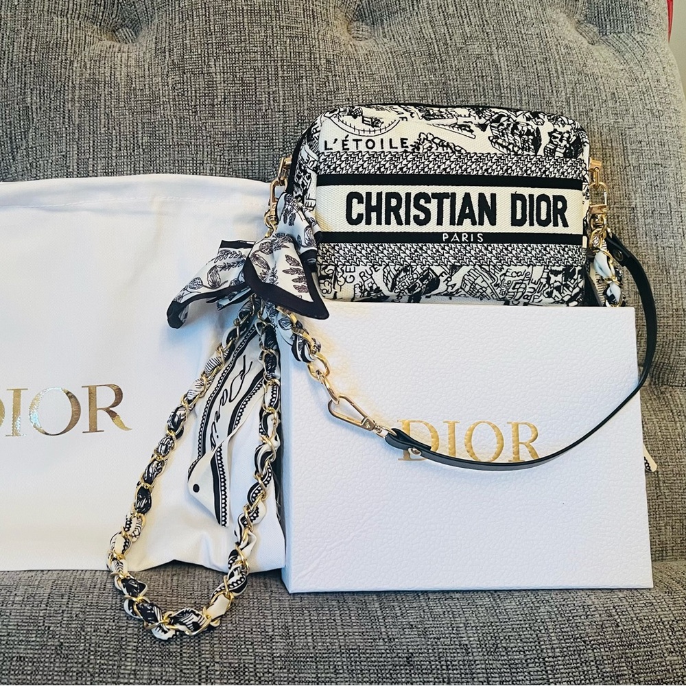DIOR Beauty Cosmetic Bag Converted to Crossbody; Includes 2 Straps - Picture 5 of 6